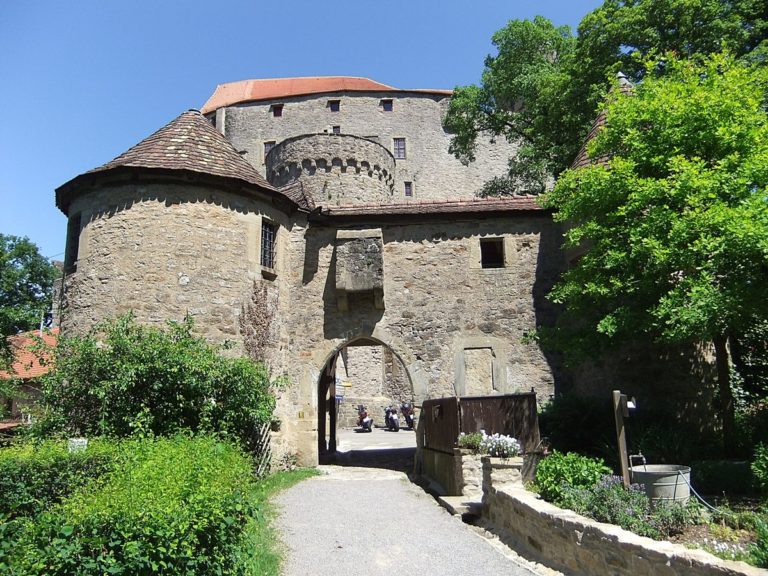 Burg_Guttenberg_12